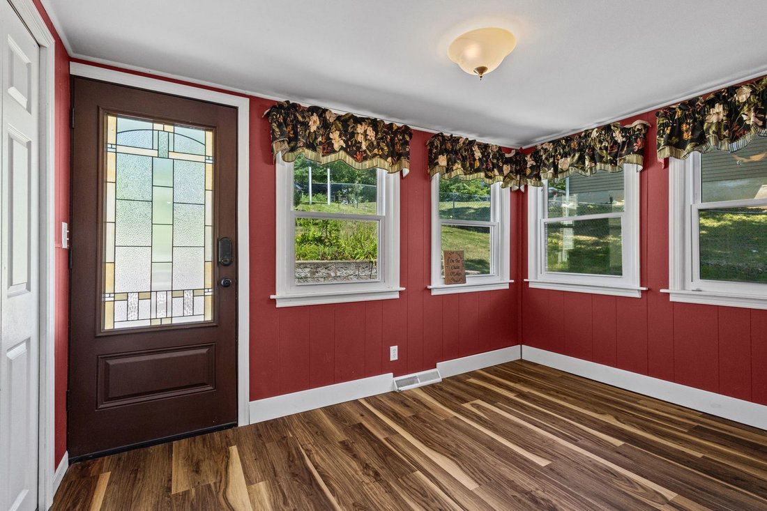 House in Lindenhurst, Illinois, United States 4 - 18938216