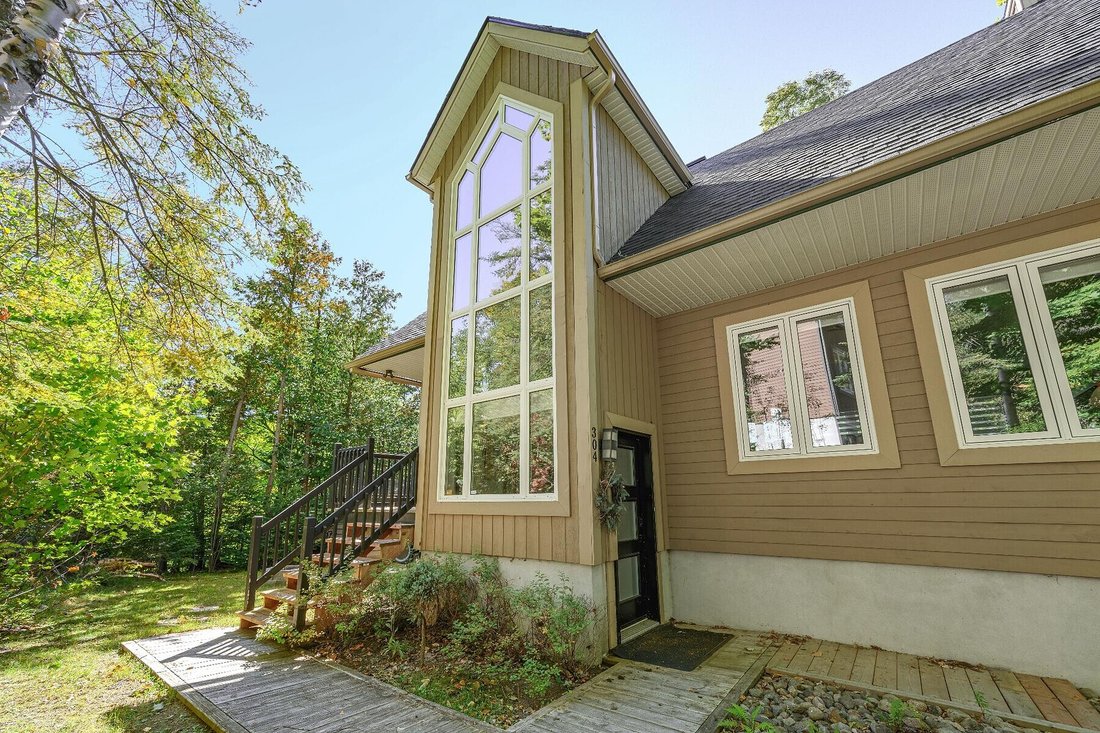 House in Saint-Sauveur, Quebec, Canada 5 - 18938902