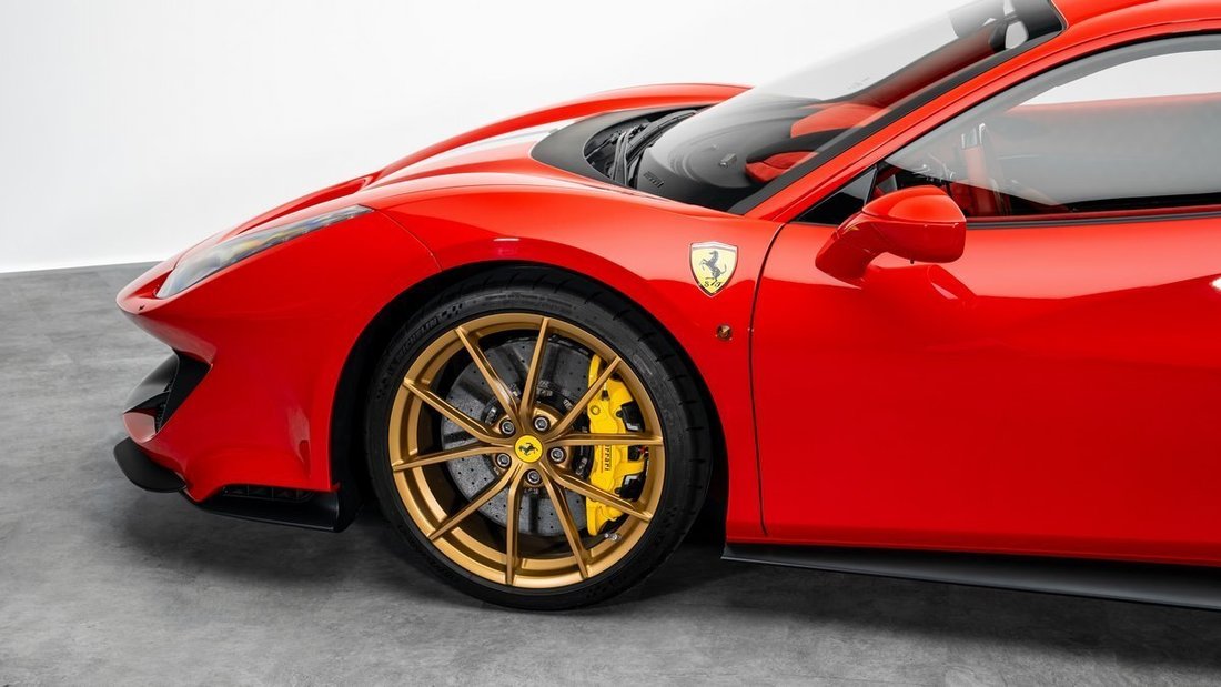 Coupe in Dubai, United Arab Emirates 4 - 18938905