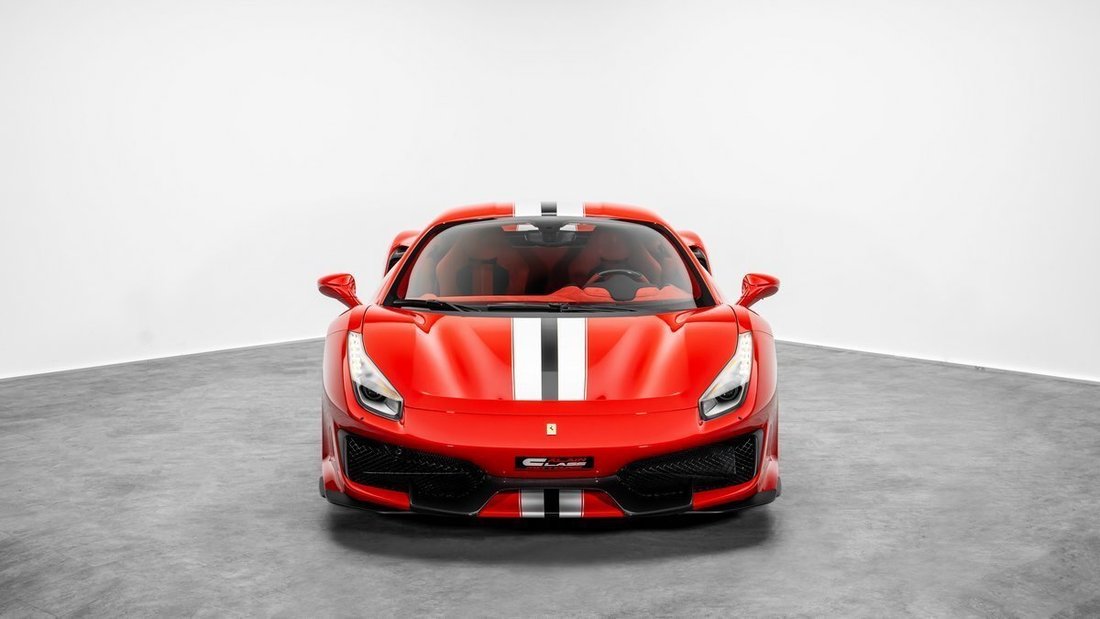 Coupe in Dubai, United Arab Emirates 3 - 18938905