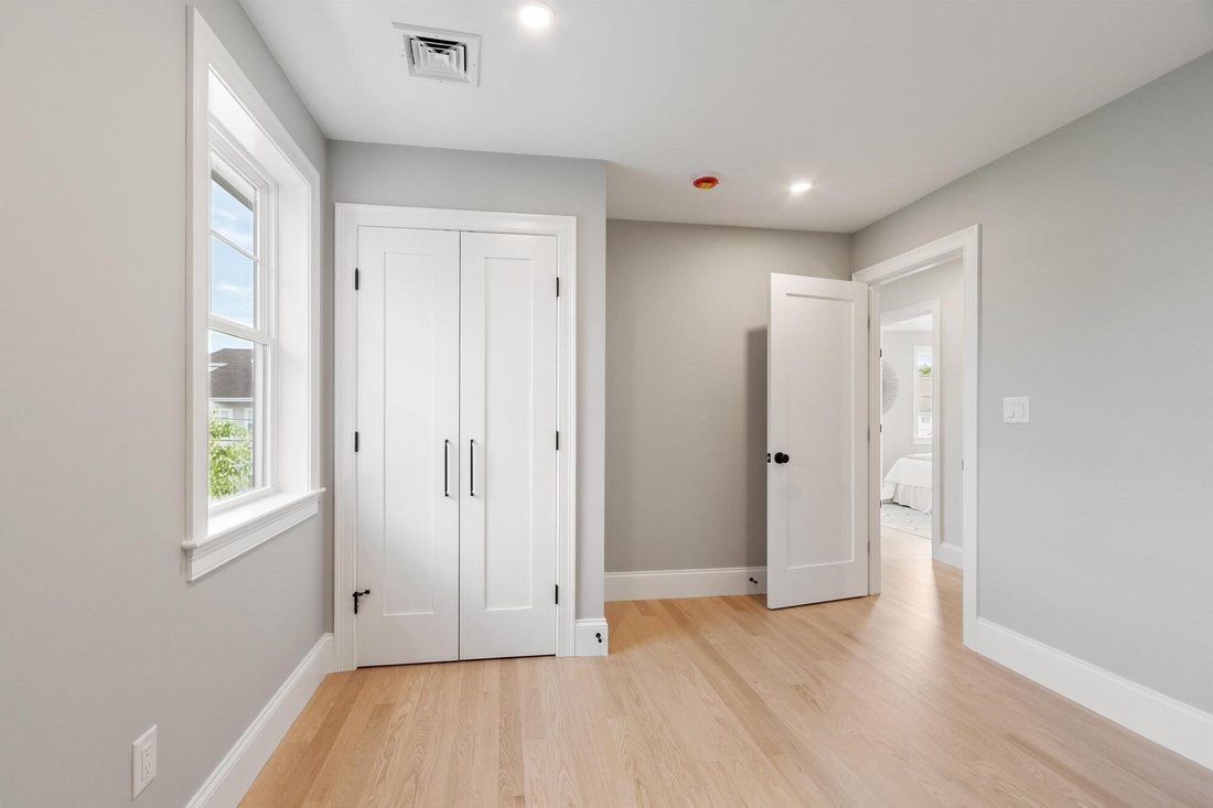 Townhouse in Watertown, Massachusetts, United States 4 - 18938913