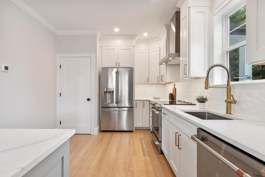 Townhouse in Watertown, Massachusetts, United States 3 - 18938913