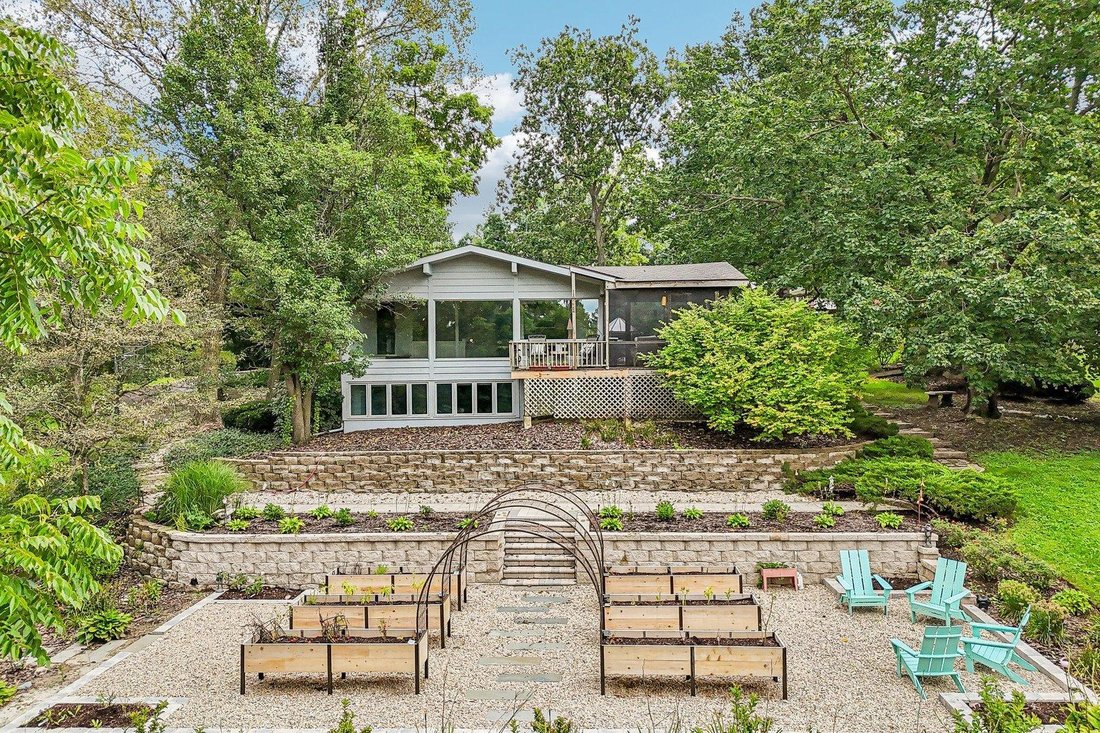 House in Spring Grove, Illinois, United States 2 - 18939025