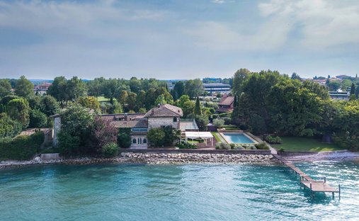 House in Colombare, Sirmione, Lombardy 1