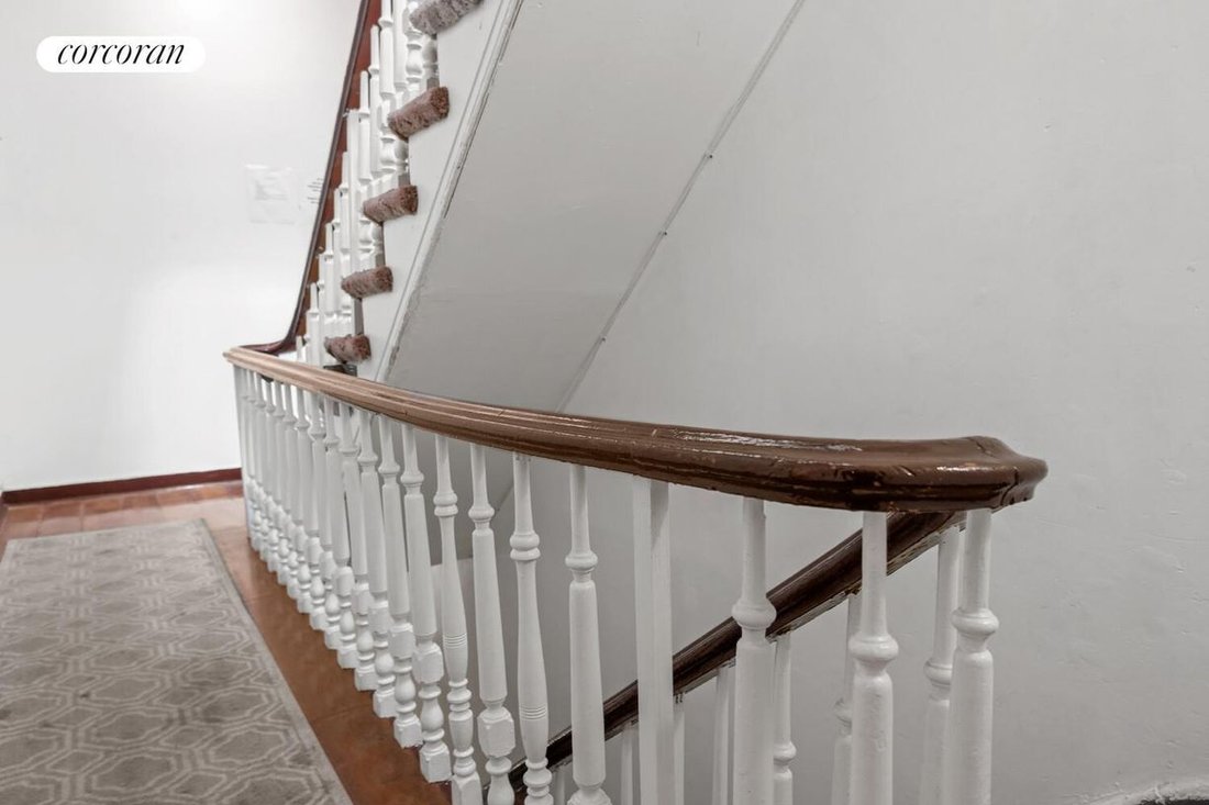 House in New York, New York, United States 5 - 18939124