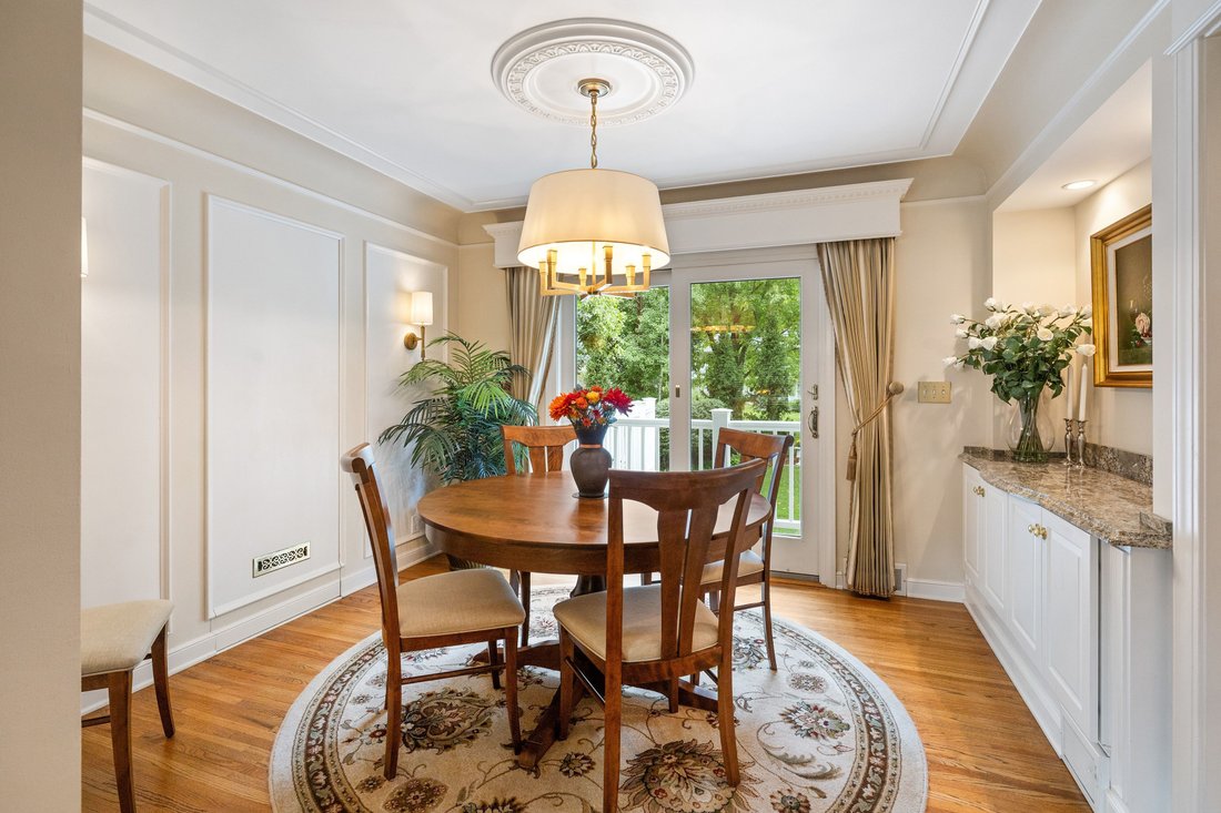 House in Edina, Minnesota, United States 4 - 18939096