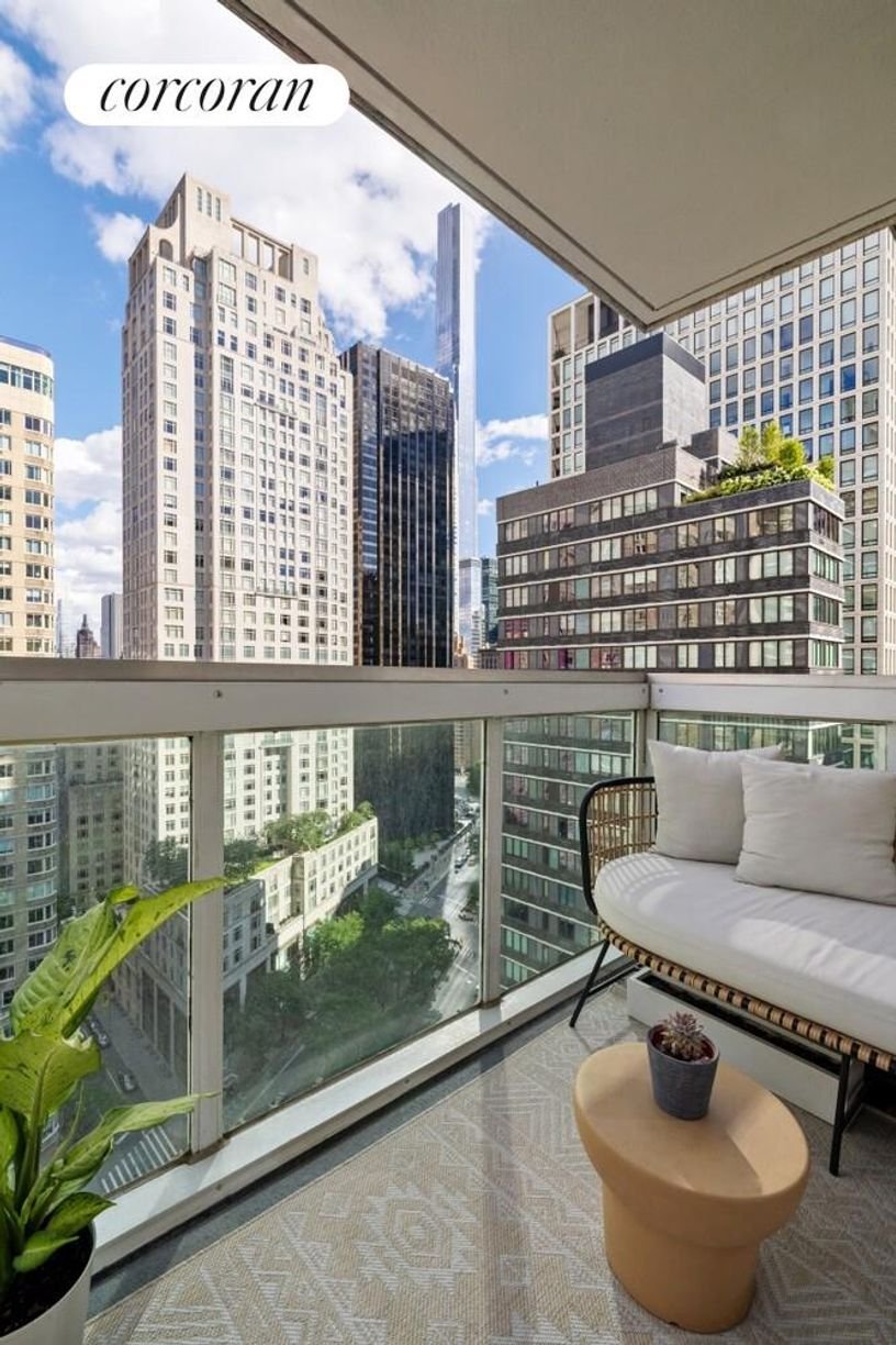 Co Op in New York, New York, United States 3 - 18939090