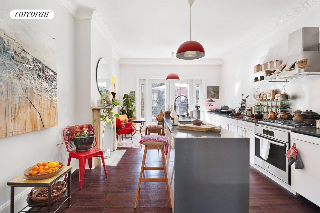 House in New York, New York, United States 4 - 18939089