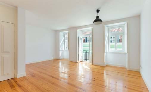Apartment in Misericordia, Lisbon, Portugal 1