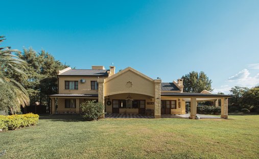 House in Yerba Buena, Tucumán Province, Argentina 1