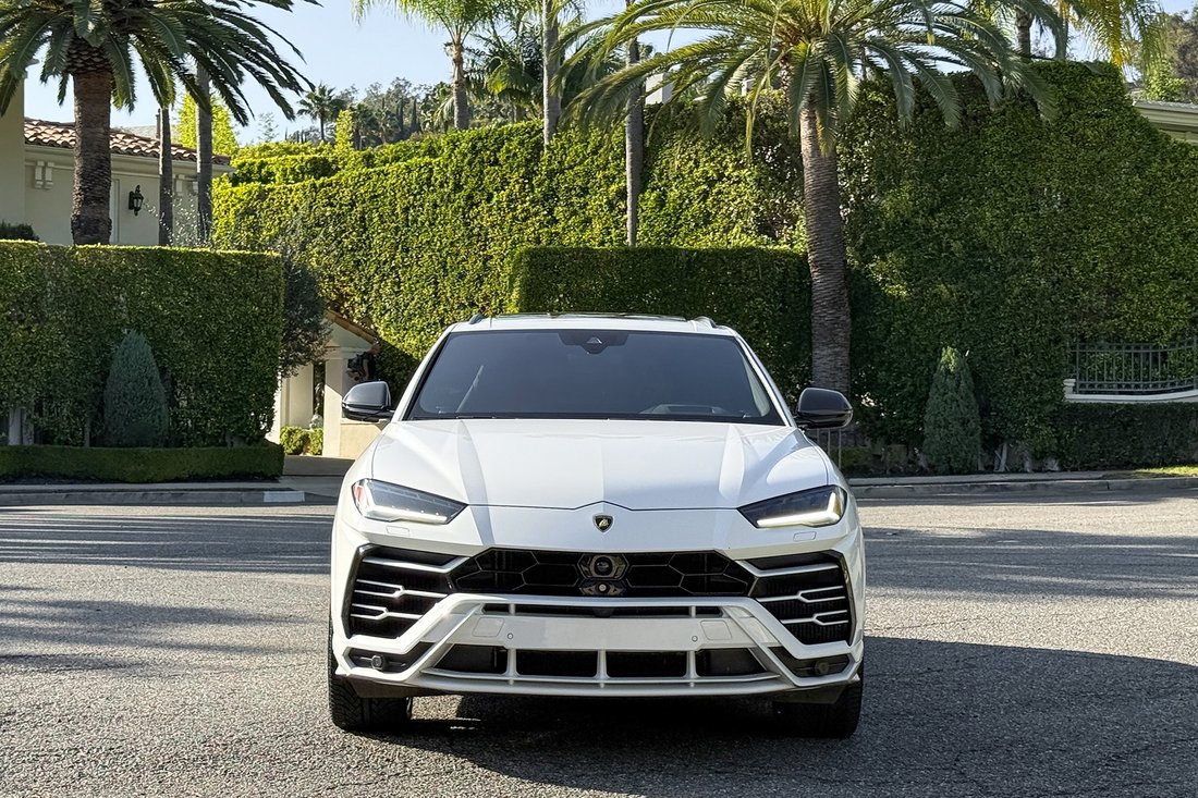 Suv in West Hollywood, CA, United States 2 - 18941350