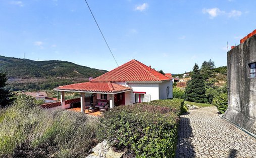 Villa in Varzea dos Cavaleiros, Castelo Branco District, Portugal 1