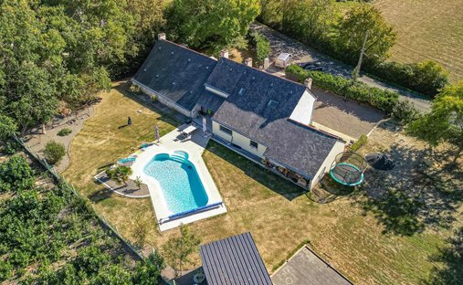 Country House in Verrie, Pays de la Loire, France 1