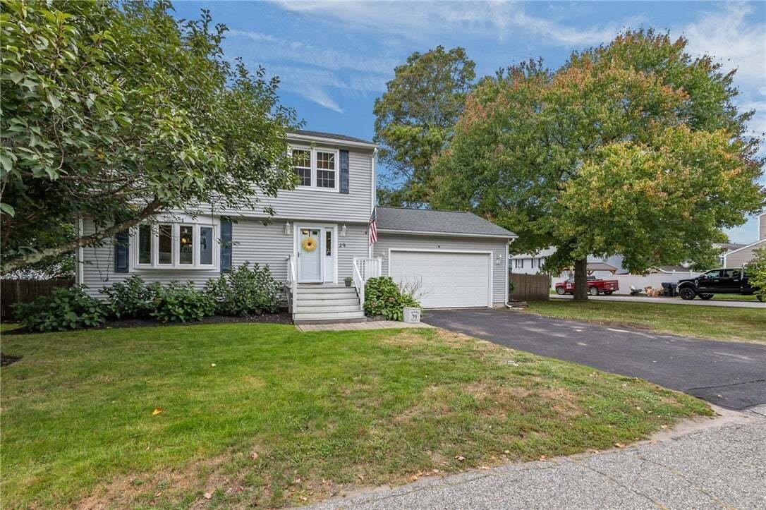 House in Cumberland, Rhode Island, United States 5 - 18942030