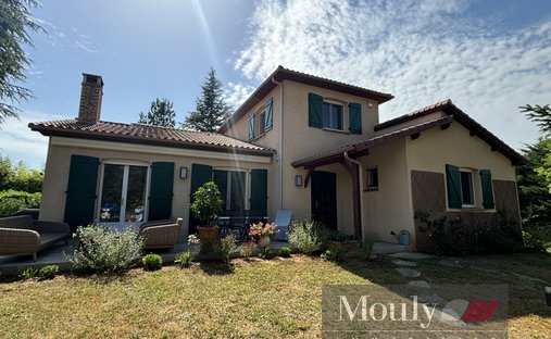 House in Prayssac, Occitania, France 1