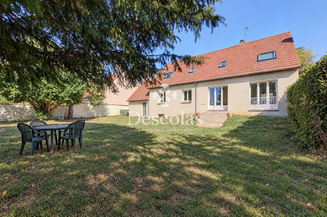 House in Forêt, Saint-Germain-en-Laye, France 1 - 18940649