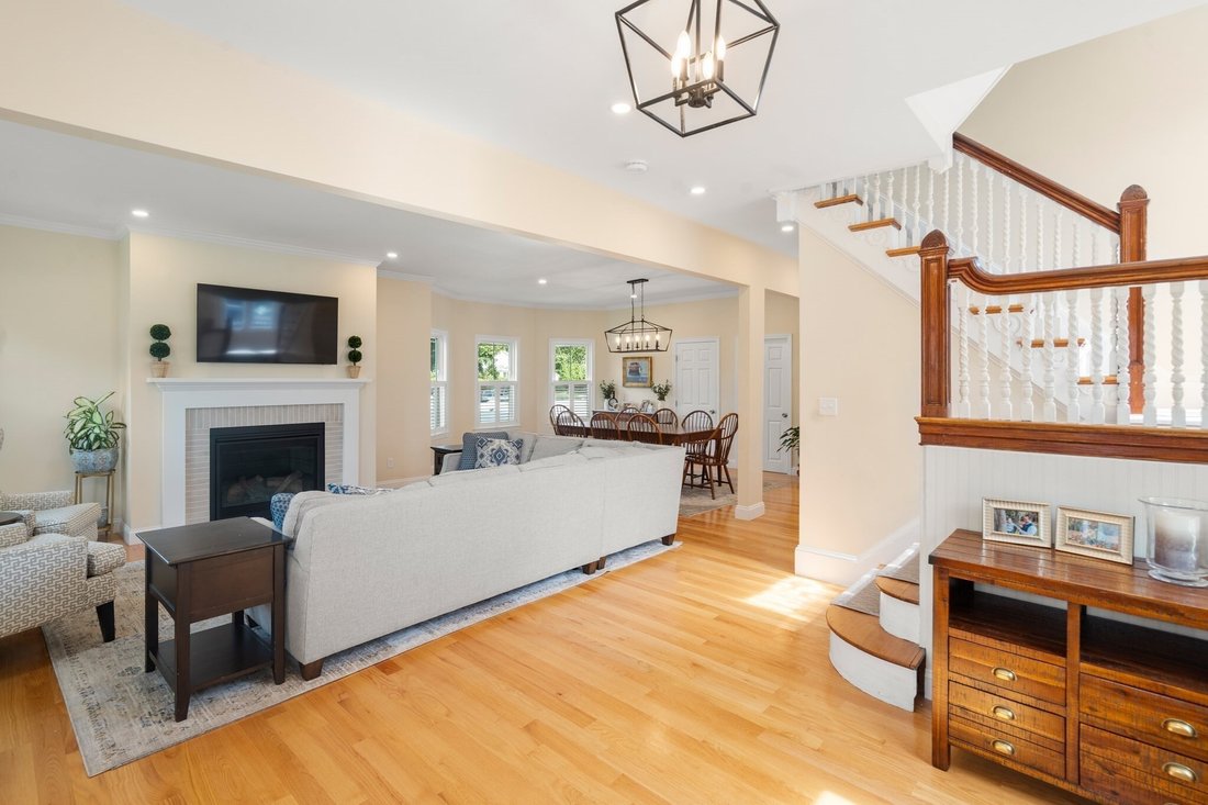 House in Milton, Massachusetts, United States 4 - 18941627
