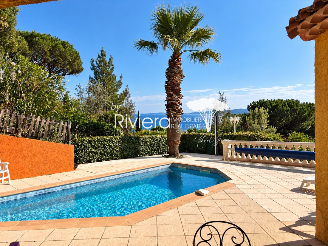 Villa in Nord, Cavalaire-sur-Mer, France 1 - 16497270