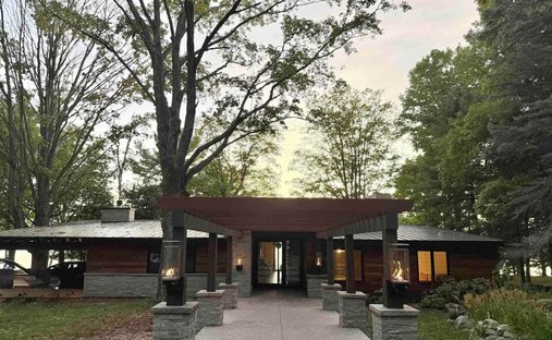 House in Central Lake, Michigan, United States 1