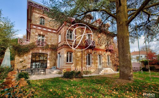 Casa a Plateau de Cazes, Vaucresson, Francia 1