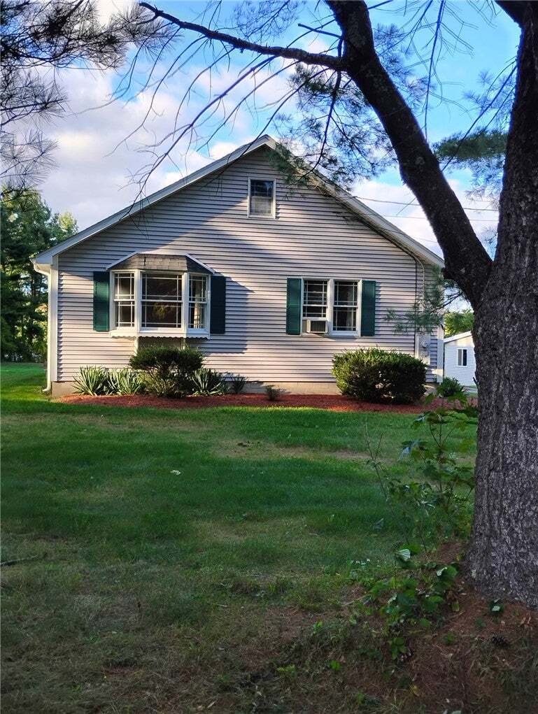 House in Burrillville, Rhode Island, United States 4 - 18942041