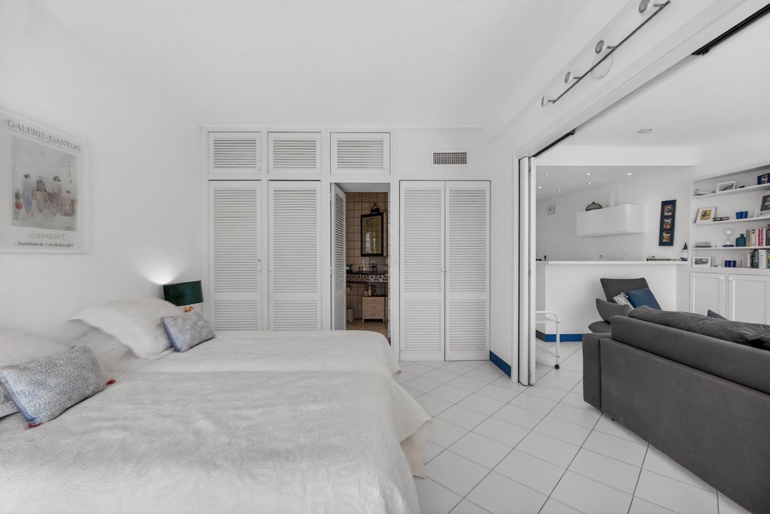 Apartment in Saint Nicolas, Cannes, France 5 - 17842146