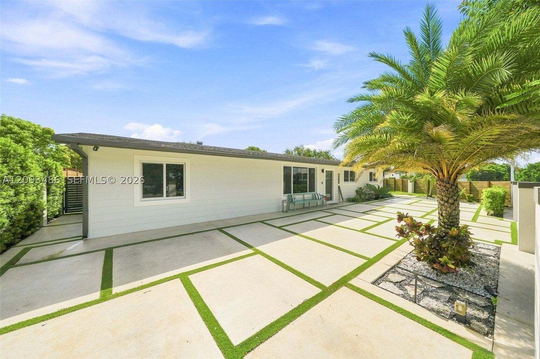 House in Miami, Florida, United States 5 - 18943018
