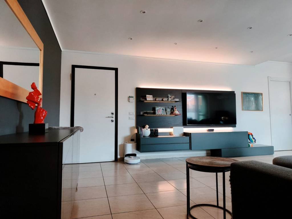 Apartment in Centro, Seregno, Lombardy 3 - 18939673