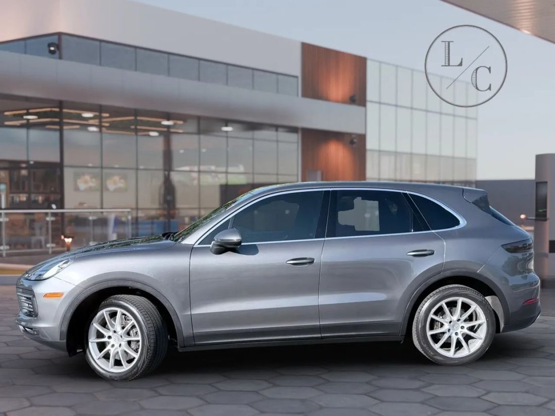 Suv in Laguna Hills, CA, United States 3 - 18944562