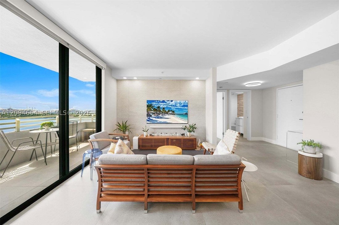Condo in Miami Beach, Florida, United States 4 - 18943012