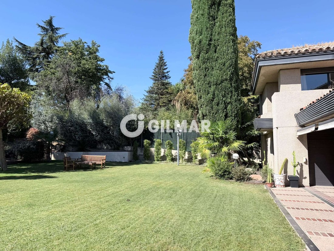 Villa in Hortaleza, Madrid, Spain 2 - 18939531