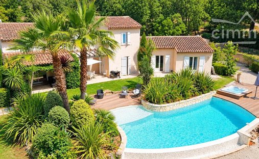 House in Vaugines-Les Faisses-Peyrard, Draguignan, France 1