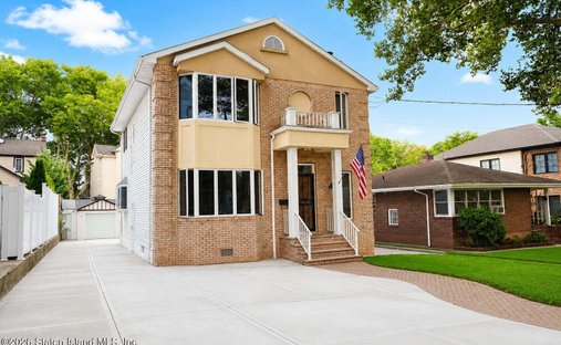 House in New York, New York, United States 1