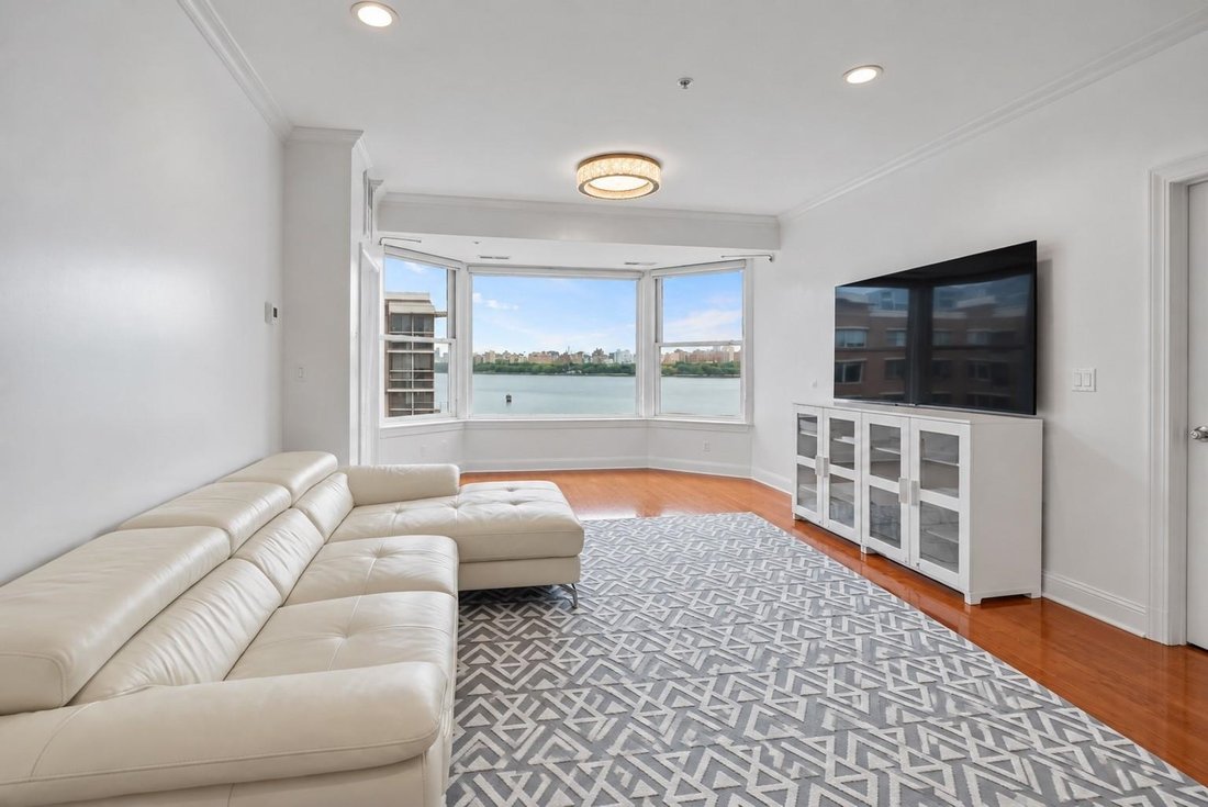 Condo in Guttenberg, New Jersey, United States 5 - 18942850