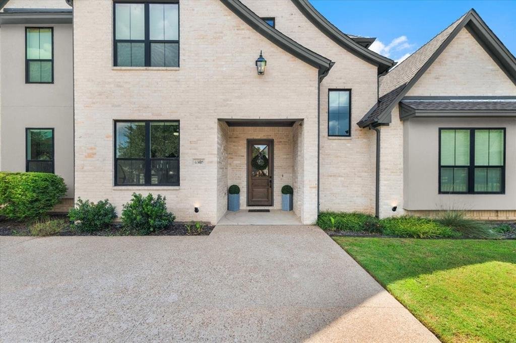 House in Granbury, Texas, United States 2 - 18939945