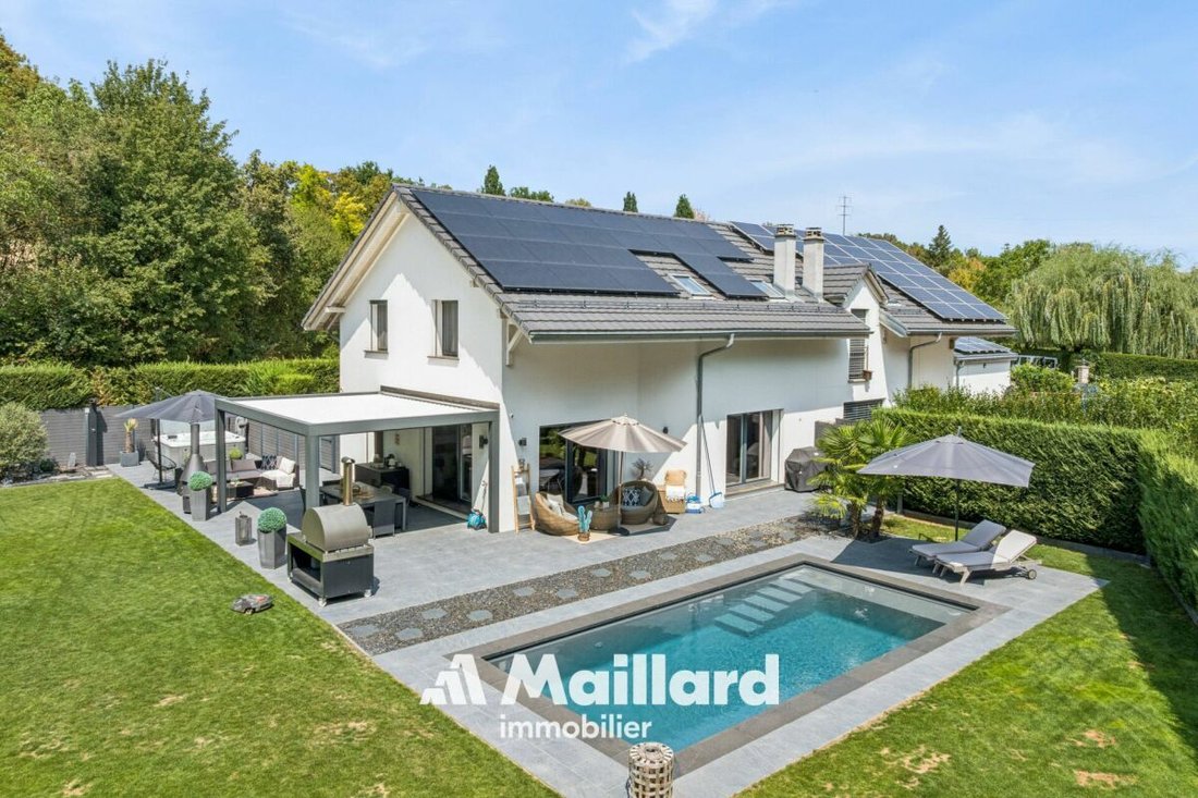 House in La Sarraz, Vaud, Switzerland 1 - 18939509
