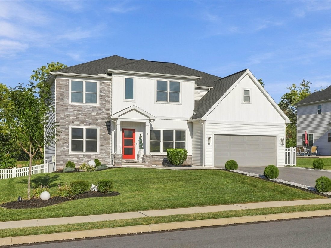 House in Stevens, Pennsylvania, United States 1 - 18945133