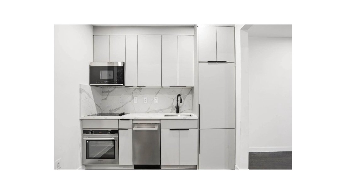 New York, New York, United States 4 - 18943811