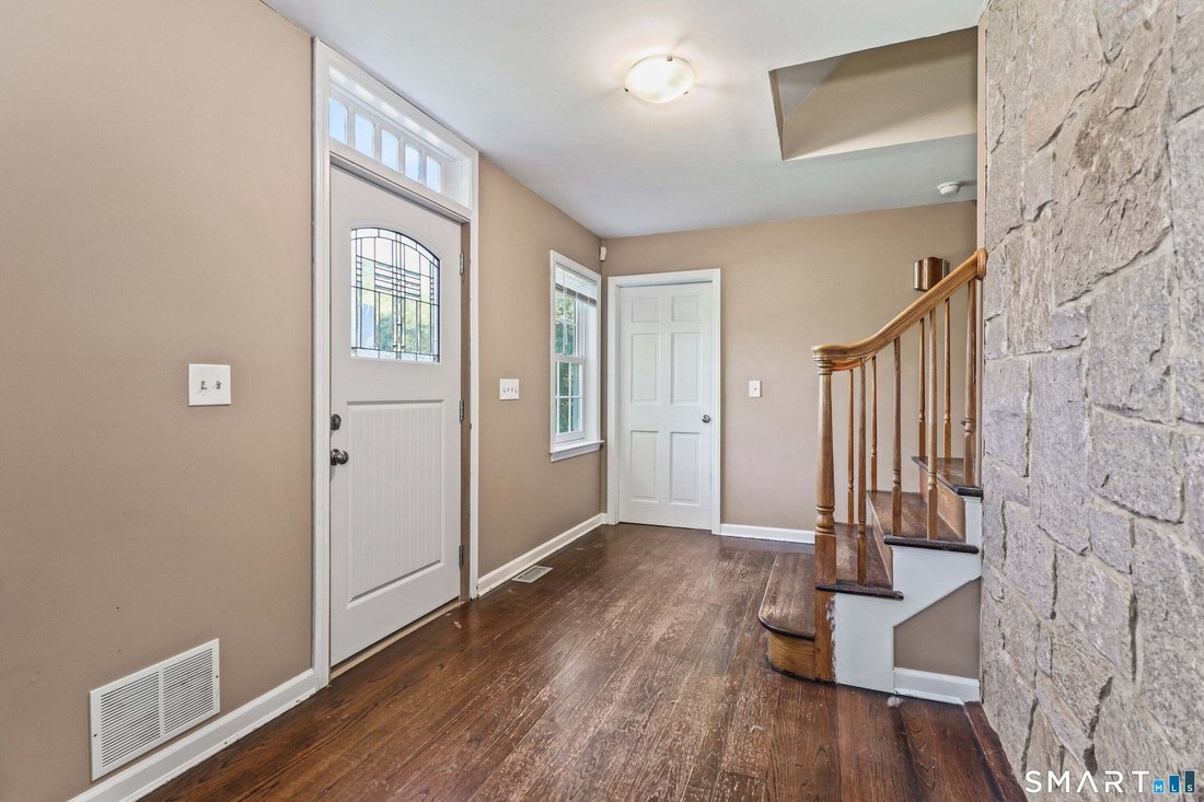 House in Woodbury, Connecticut, United States 2 - 18939318