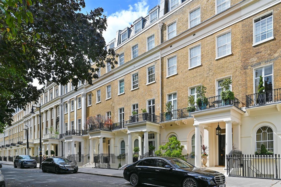 Apartment in Belgravia, Westminster, England 1 - 18940318