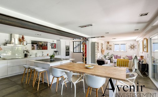 Villa in Limonest, Auvergne-Rhône-Alpes, France 1