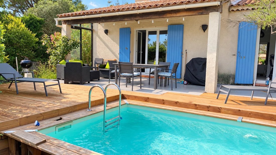 Villa in Saint-Zacharie, Provence-Alpes-Côte d'Azur, France 1 - 18940538