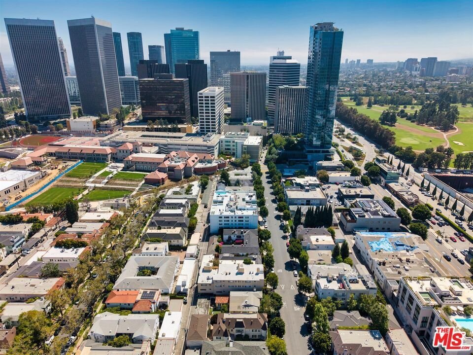 Beverly Hills, California, United States 1 - 18942143
