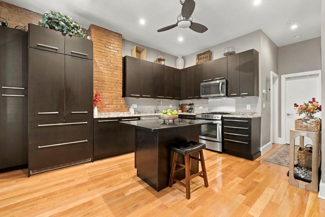 Co Op in Boston, Massachusetts, United States 5 - 18943742