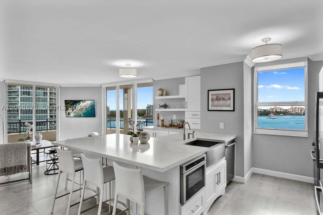 Condo in Miami Beach, Florida, United States 2 - 18630879