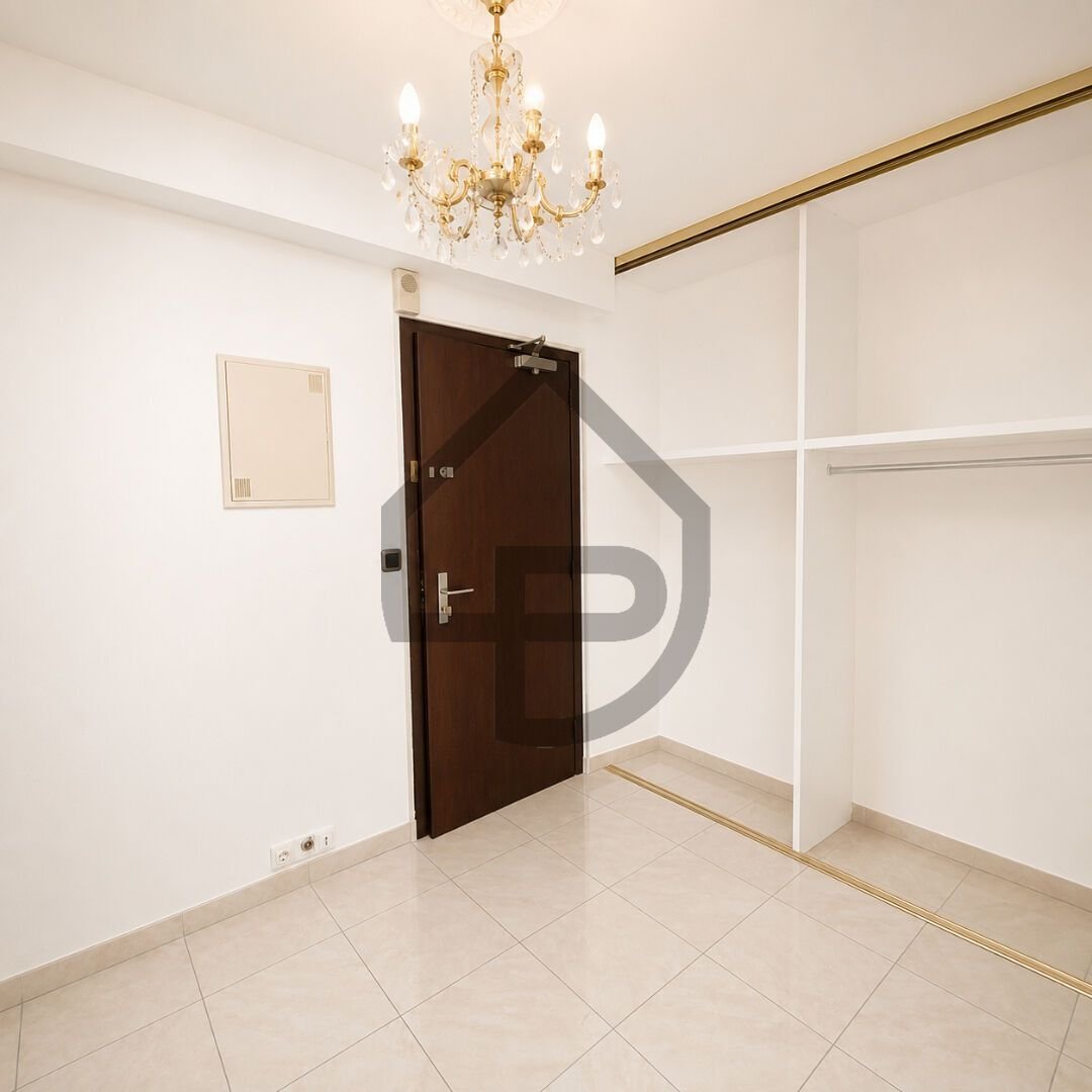 Apartment in Lorette-Martyrs, Paris 9e Arrondissement, Paris 5 - 18568862