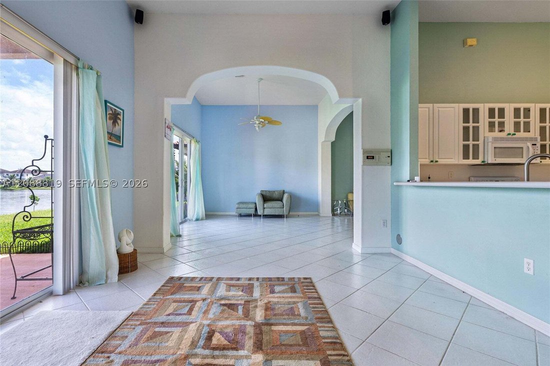 House in Miami, Florida, United States 5 - 18943084