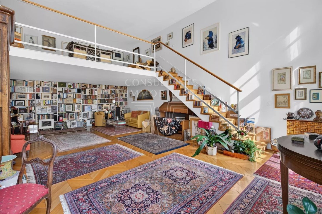 Apartment in Sainte Avoie, Paris 3e Arrondissement, Paris 3 - 18940315