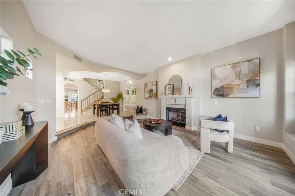 House in Signal Hill, California, United States 5 - 18943307