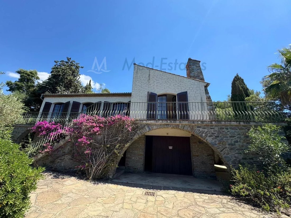 Villa in La Croix-Valmer, Provence-Alpes-Côte d'Azur, Frankreich 1 - 17038877